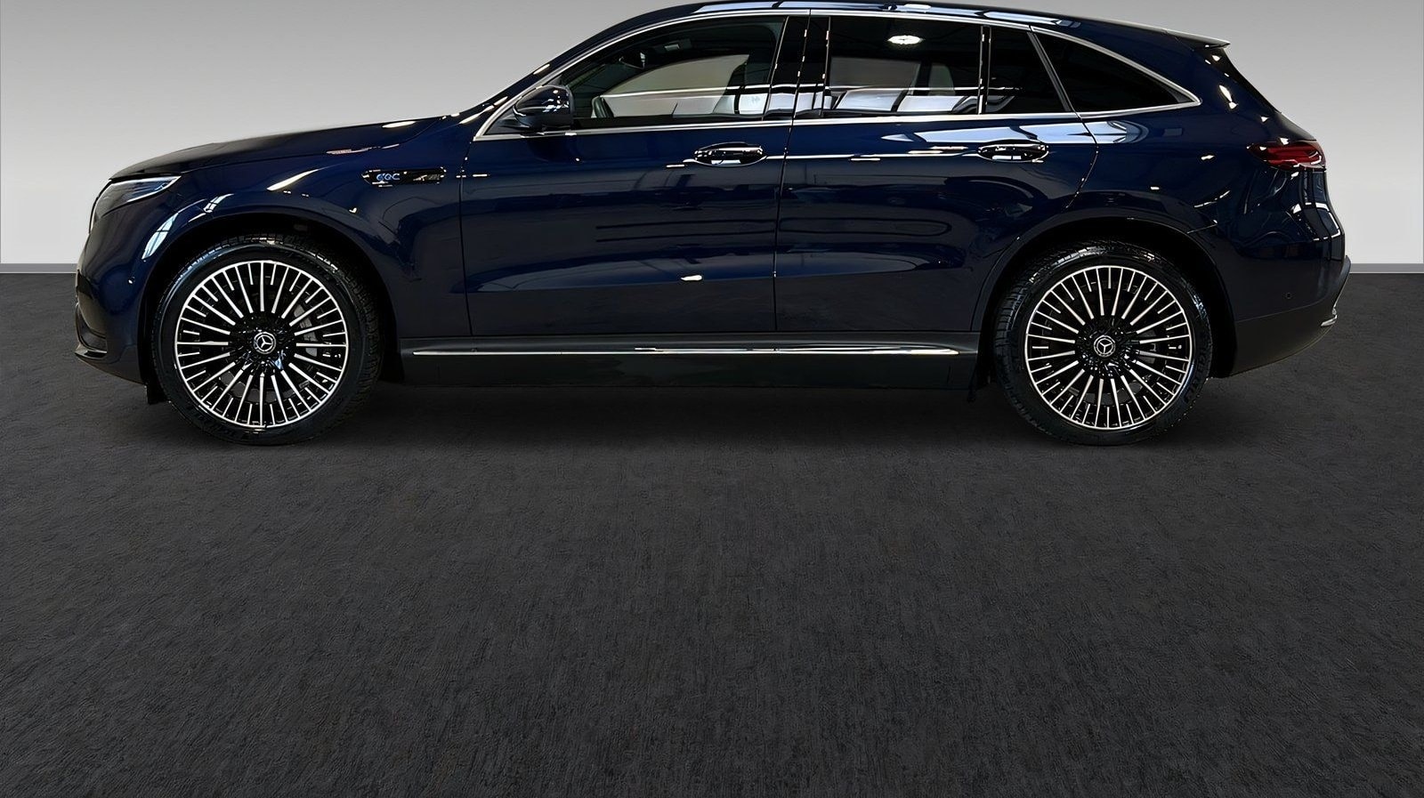 Mercedes-Benz EQC 400 4MATIC AMG+MULTIBEAM+Kamera+Ambiente+DAB foto 5