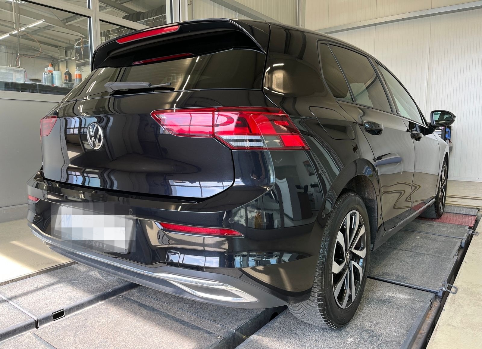 Volkswagen Golf VIII ACTIVE 1.5 TSI Standhzg. HUD Navi LEDP foto 4