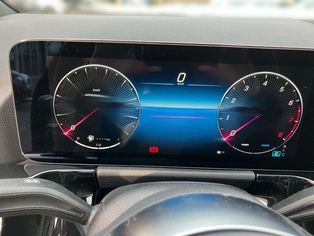 Mercedes-Benz GLA 180 Progressive Line+Night+AHK+DISTR+KEYLESS foto 12