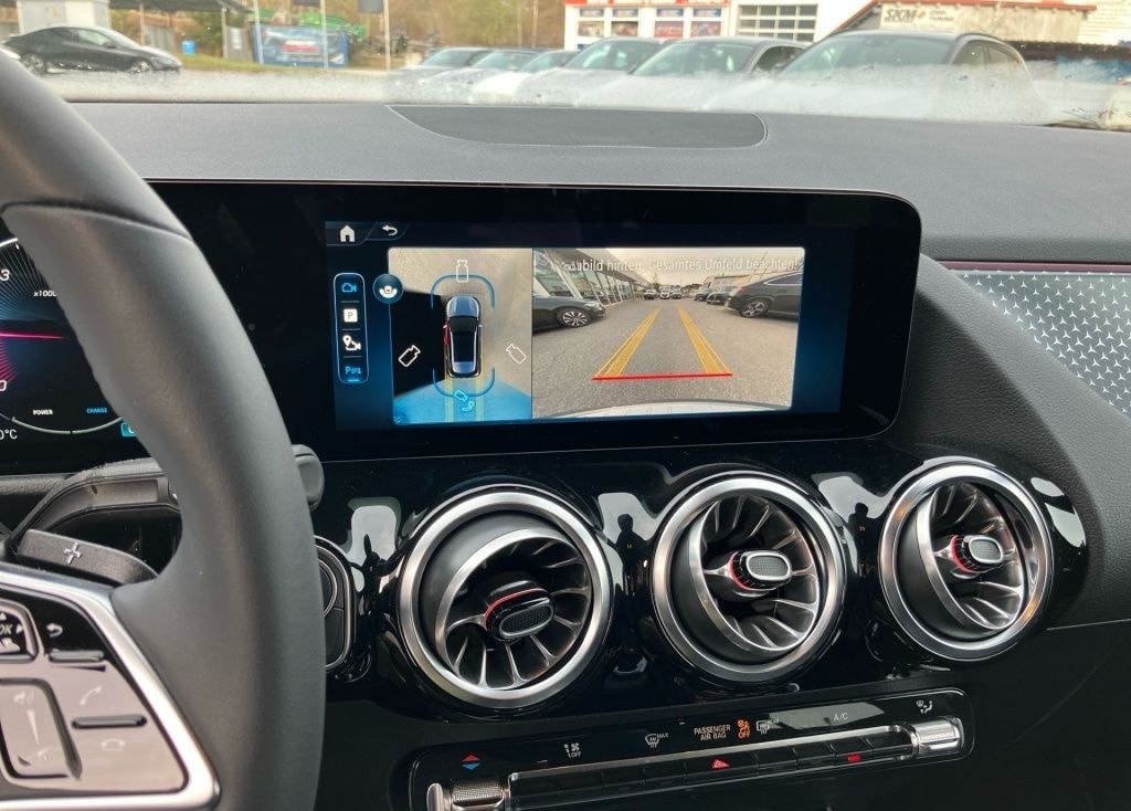 Mercedes-Benz GLA 180 Progressive Line+Night+AHK+DISTR+KEYLESS foto 14