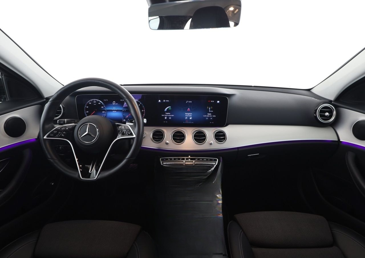 Mercedes-Benz E 220 d T Avantgarde Widescreen MBUX AHK Kamera foto 11