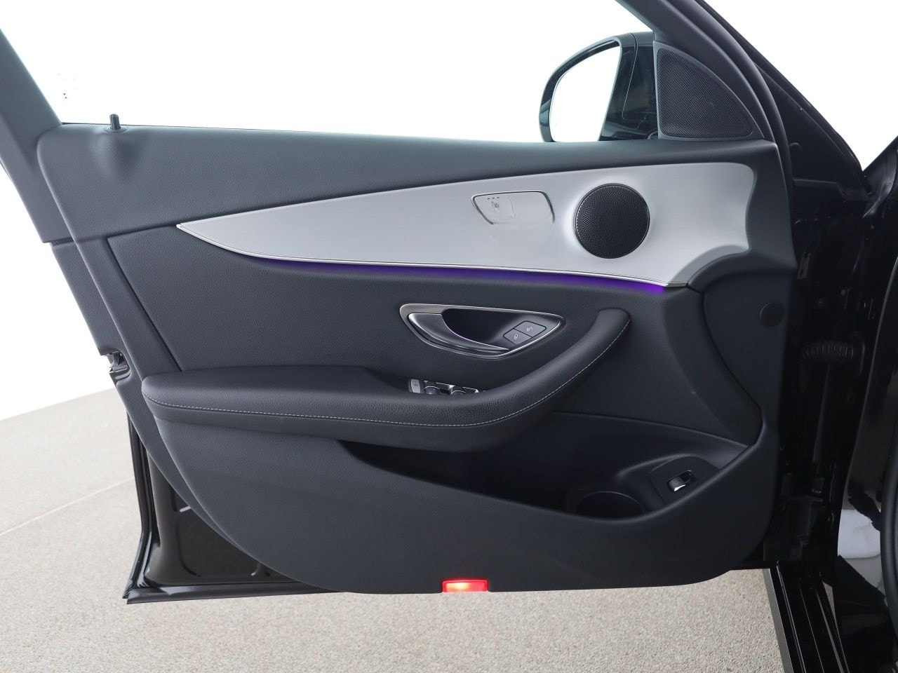 Mercedes-Benz E 220 d T Avantgarde Widescreen MBUX AHK Kamera foto 13