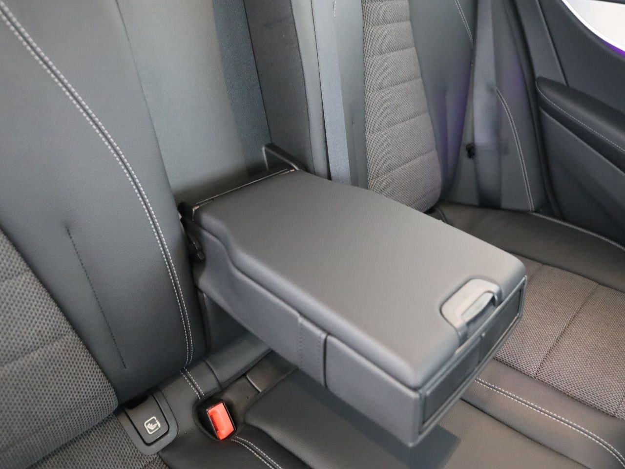 Mercedes-Benz E 220 d T Avantgarde Widescreen MBUX AHK Kamera foto 20