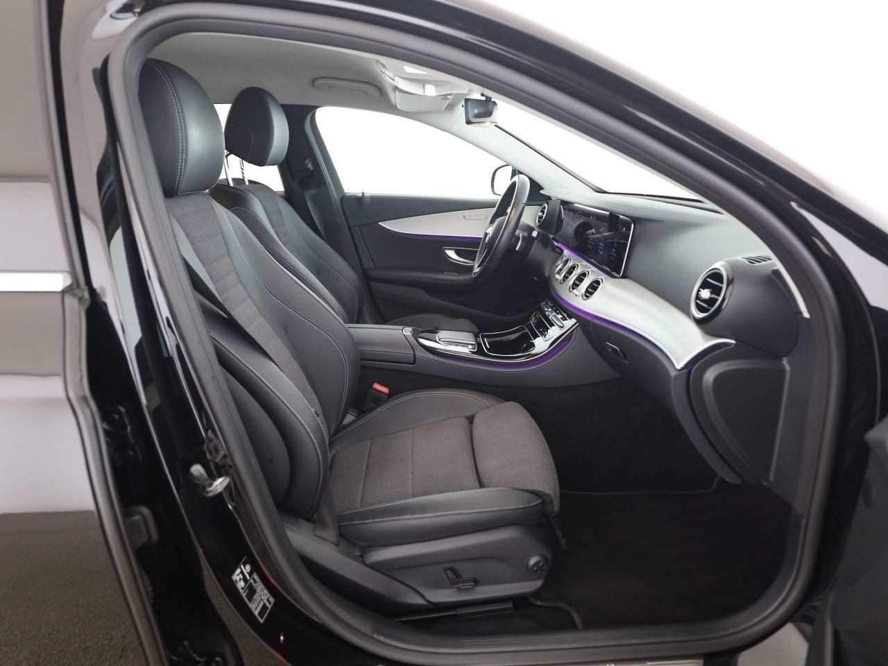 Mercedes-Benz E 220 d T Avantgarde Widescreen MBUX AHK Kamera foto 10