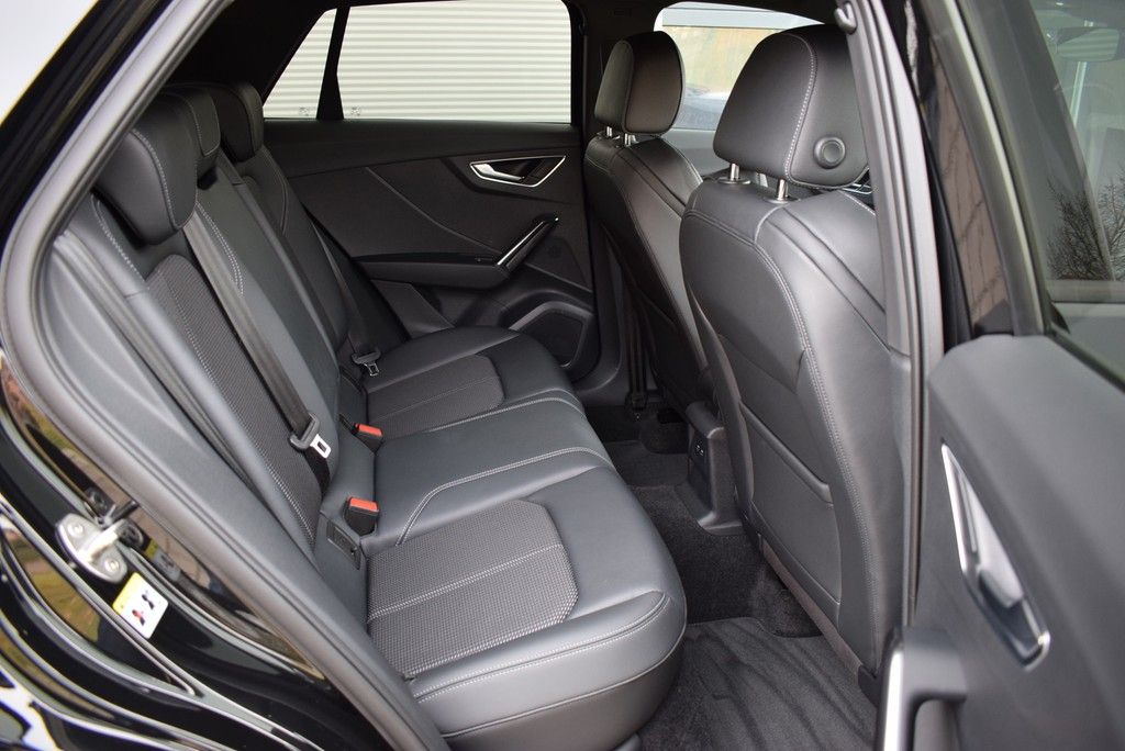 Audi Q2 35 TFSI S-tronic *S-line*AHK*Matrix*RüKam*18" foto 6