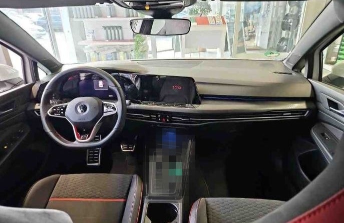 Volkswagen Golf VIII GTI Clubsport AKRAPOVIC Navi Perf. Pak foto 4