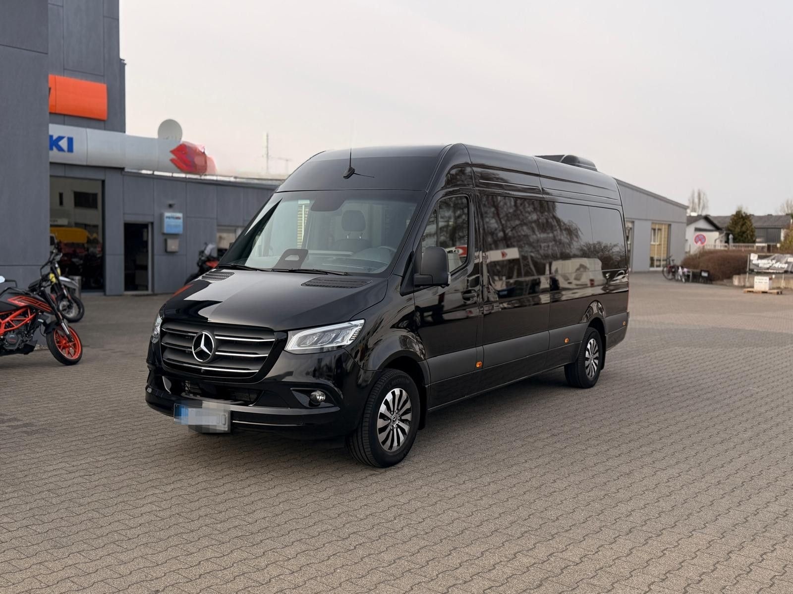 Mercedes-Benz Sprinter 319 Tourer foto 2