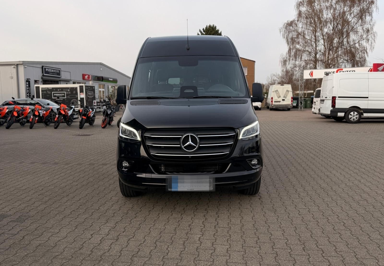 Mercedes-Benz Sprinter 319 Tourer foto 3