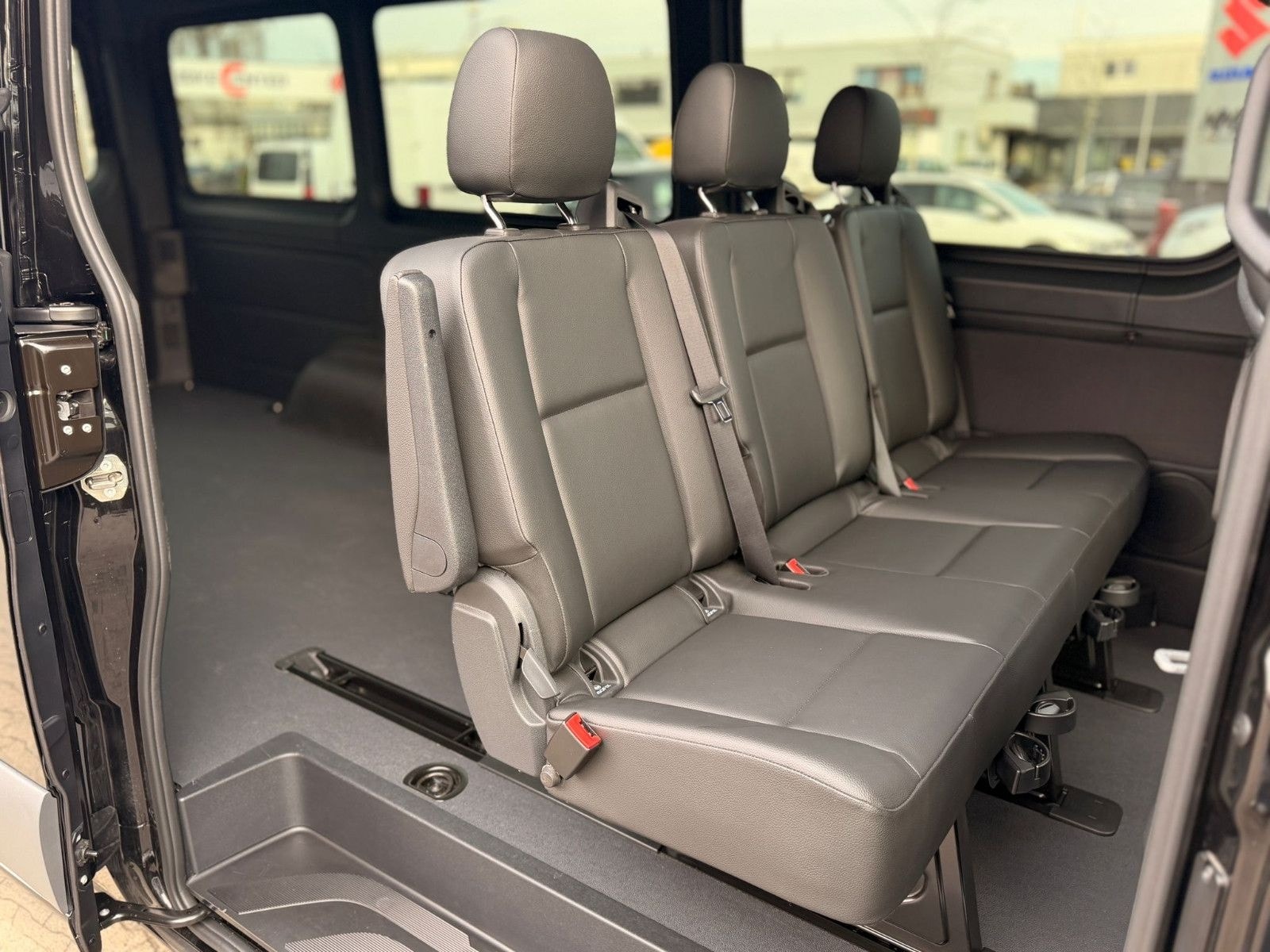 Mercedes-Benz Sprinter 319 Tourer foto 8