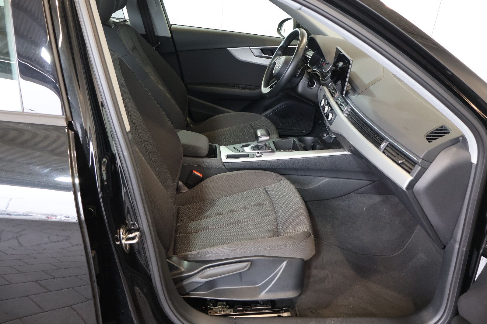 Audi A4 Avant 35 TDI PRE SENSE+NAVI+LED+PDC+ALU foto 13