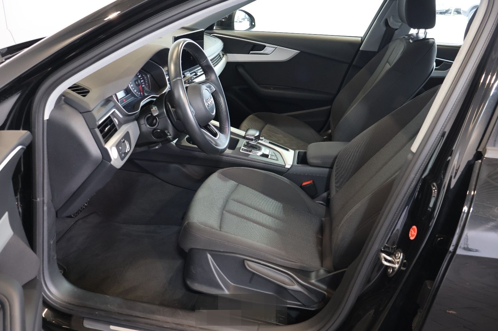 Audi A4 Avant 35 TDI PRE SENSE+NAVI+LED+PDC+ALU foto 9