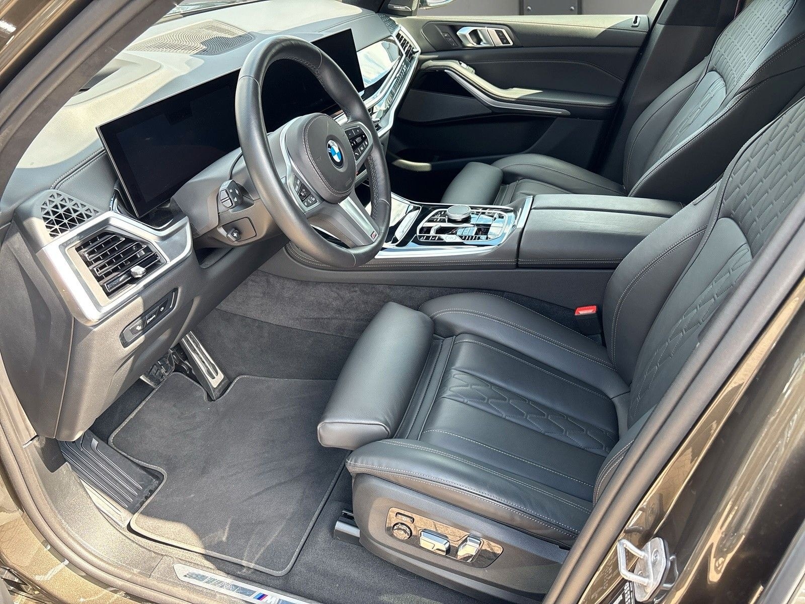 BMW X7 xDrive 40d M Sport Pro*AHK*22*H&K*Pano*Soft* foto 8