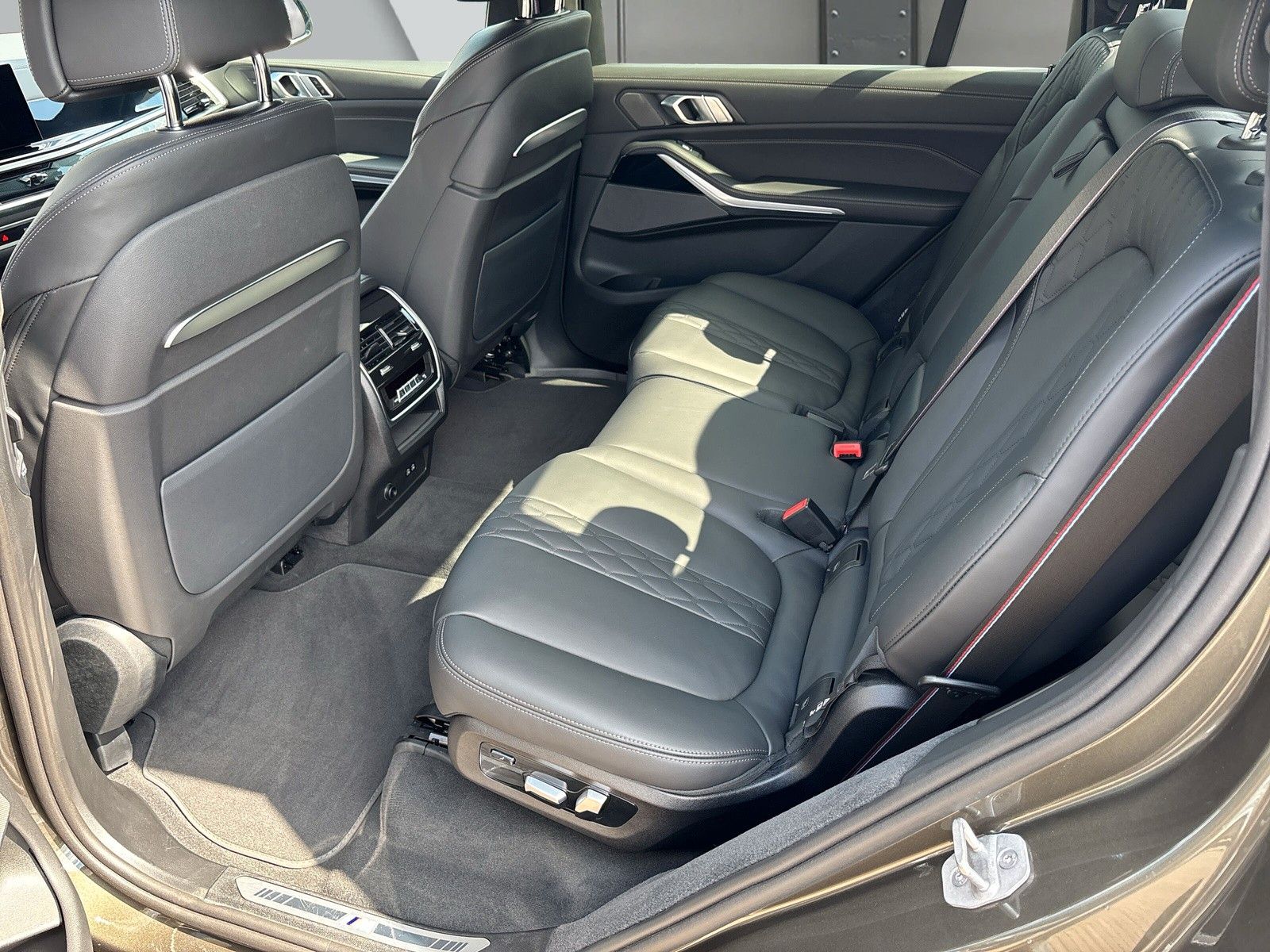BMW X7 xDrive 40d M Sport Pro*AHK*22*H&K*Pano*Soft* foto 10