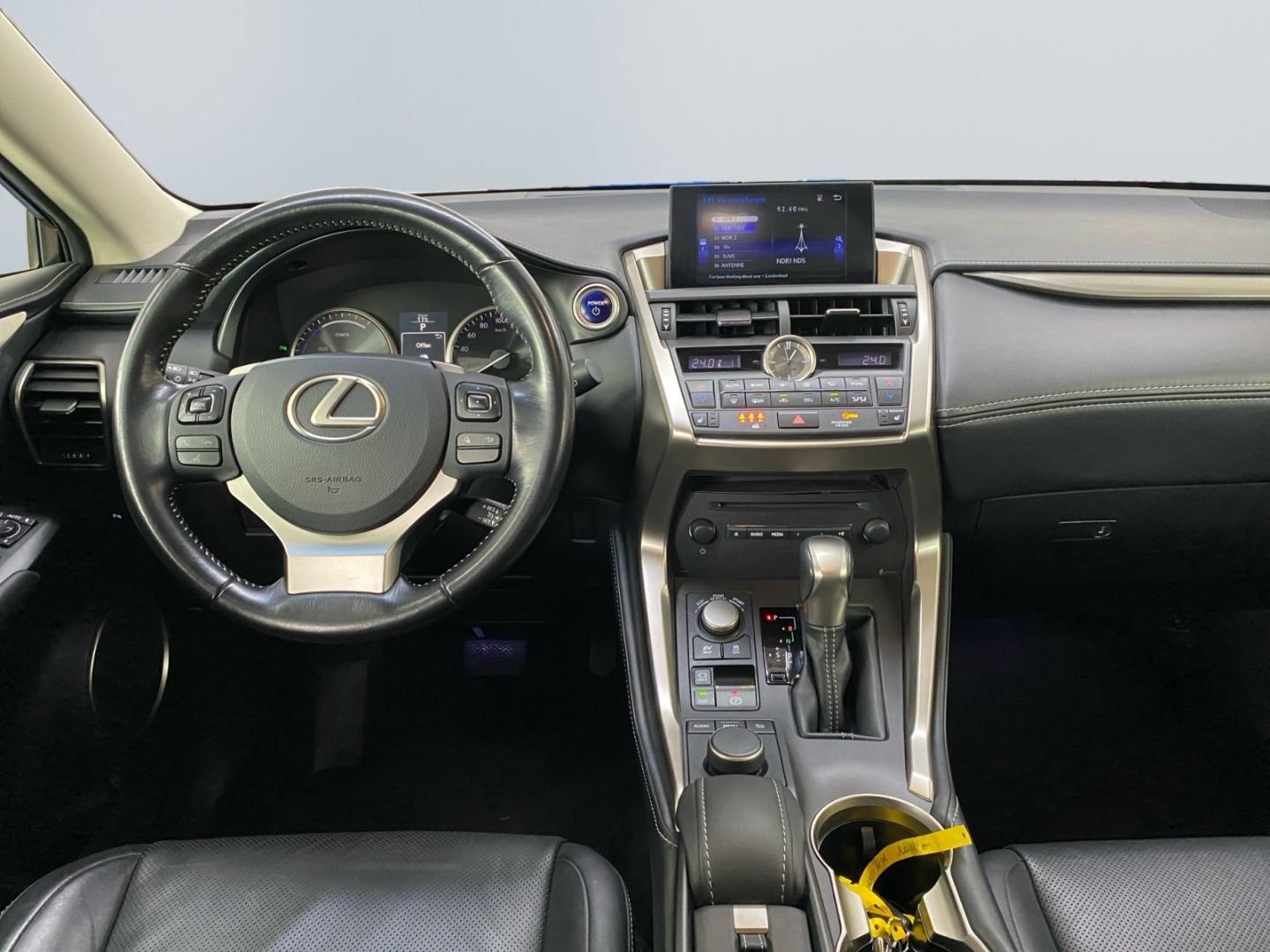 Lexus NX 300h E-FOUR Executive-Line *LED*CAM*Leder*SHZ foto 12