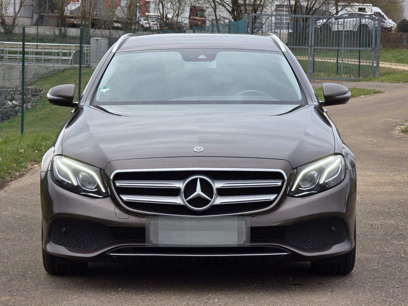 Mercedes-Benz E220 d T-Modell MULTIBEAM LED.AHK.Ambiente.RFK foto 2