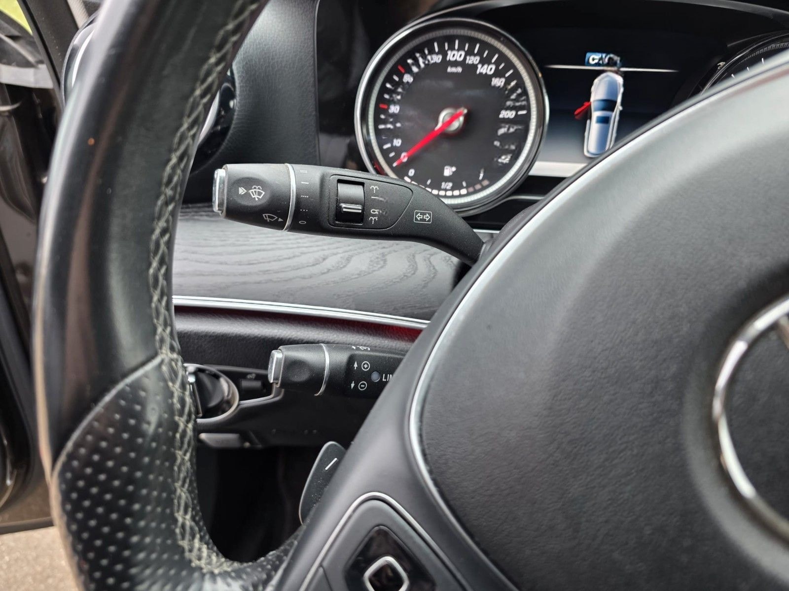 Mercedes-Benz E220 d T-Modell MULTIBEAM LED.AHK.Ambiente.RFK foto 16