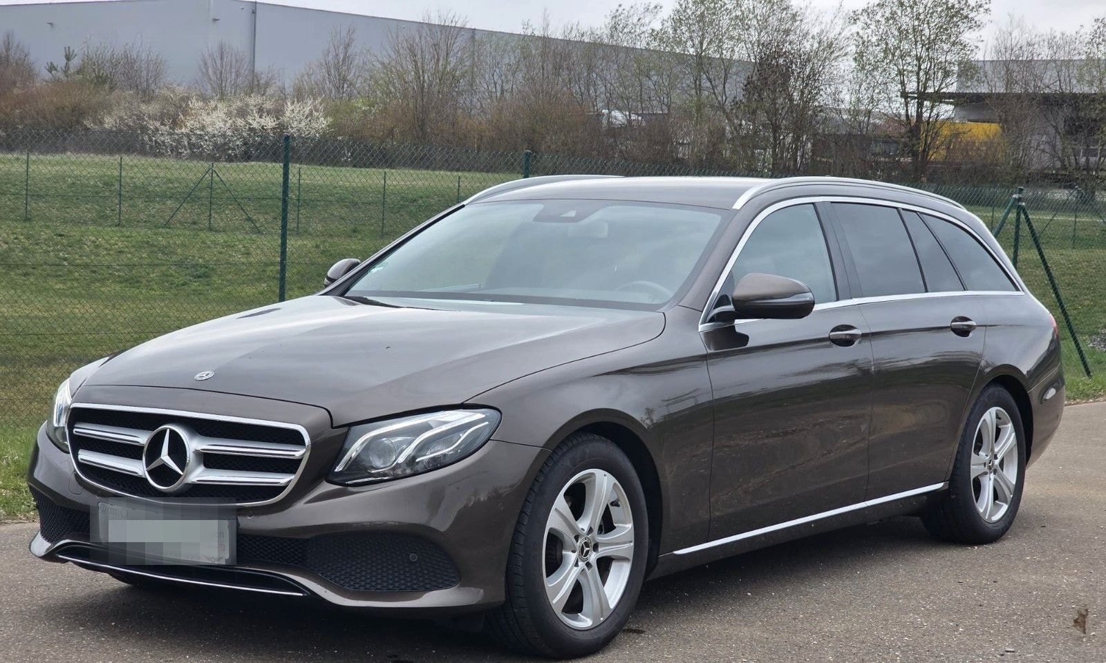 Mercedes-Benz E220 d T-Modell MULTIBEAM LED.AHK.Ambiente.RFK foto 3