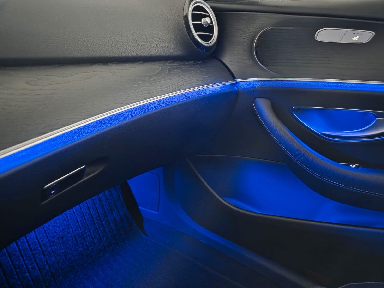 Mercedes-Benz E220 d T-Modell MULTIBEAM LED.AHK.Ambiente.RFK foto 10