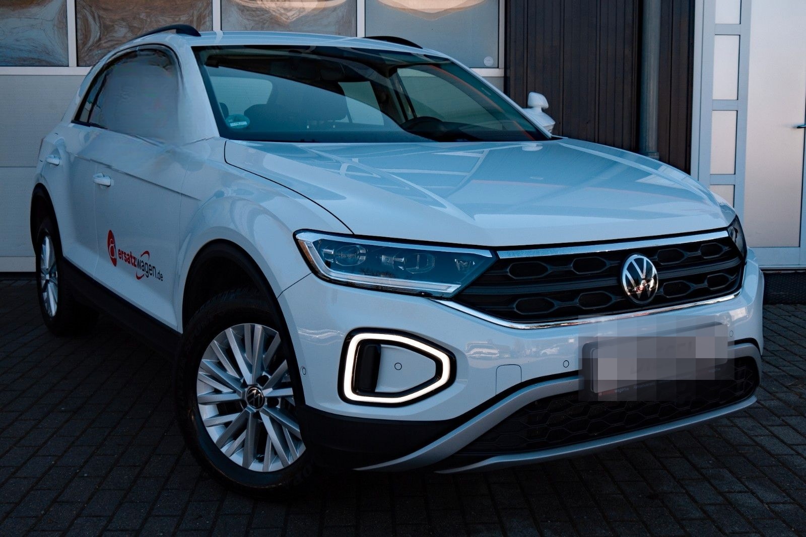 Volkswagen T-Roc Life FAHRSCHULE Schalter AHK RFK LED IQ foto 1