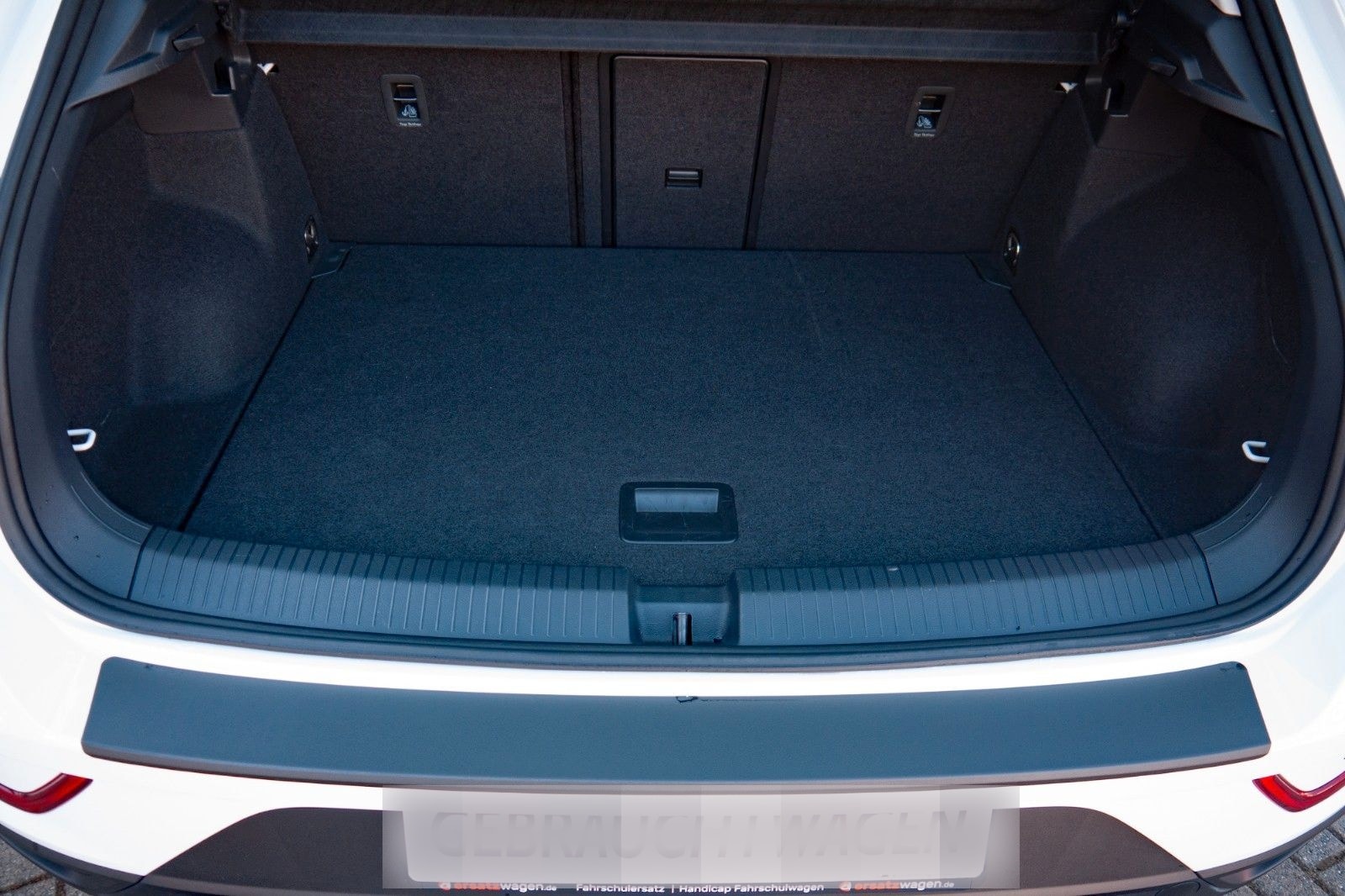 Volkswagen T-Roc Life FAHRSCHULE Schalter AHK RFK LED IQ foto 15