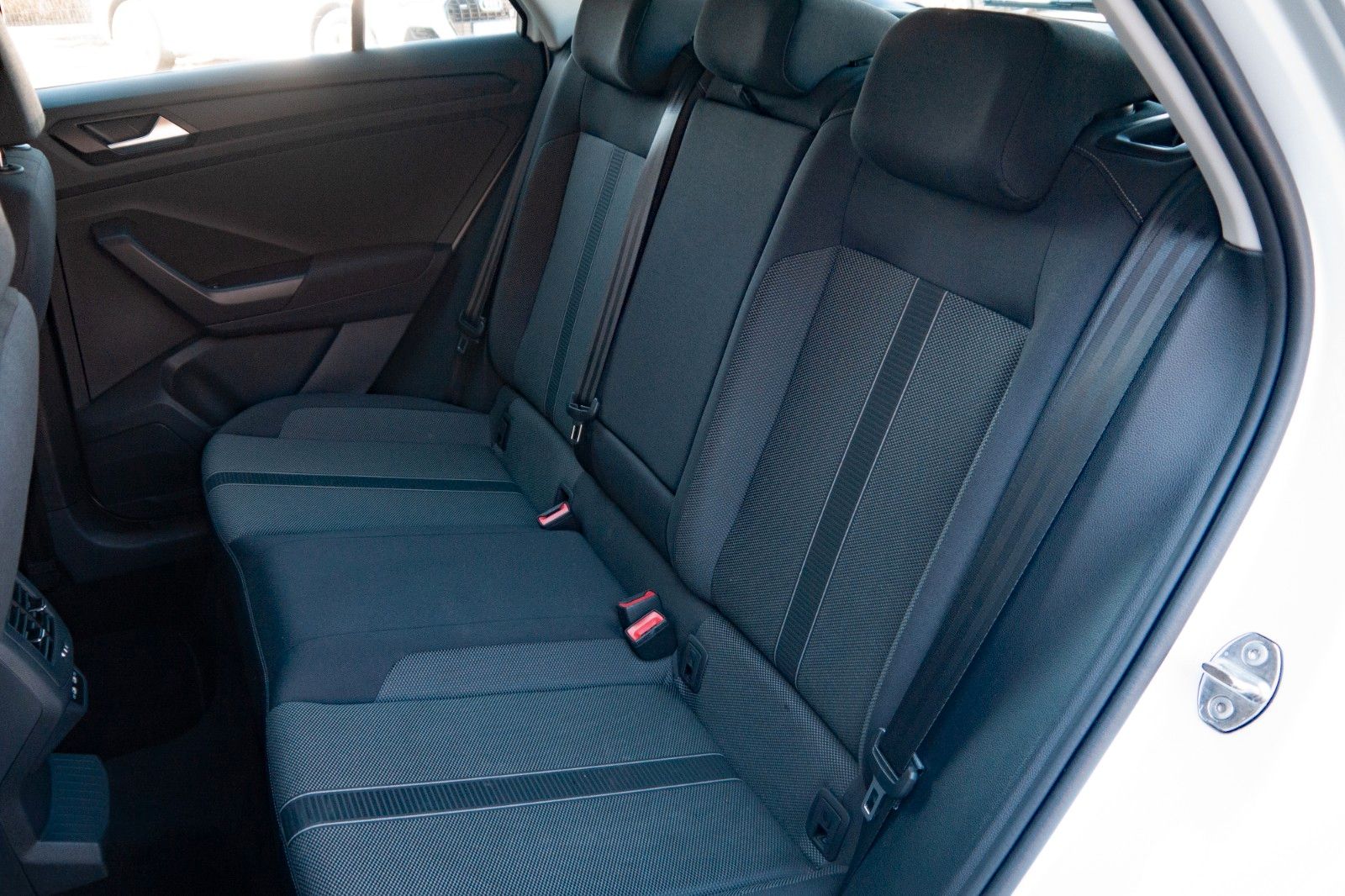 Volkswagen T-Roc Life FAHRSCHULE Schalter AHK RFK LED IQ foto 7