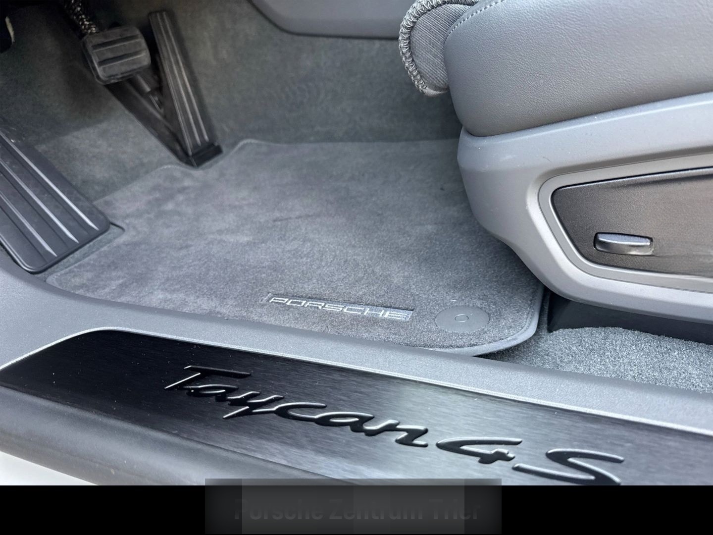 Porsche Taycan 4S HA-Lenkung Nachtsicht InnoDrive BOSE foto 22