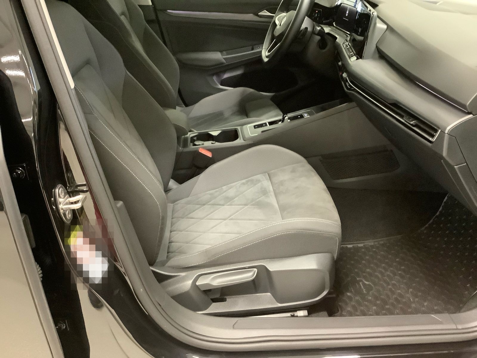 Volkswagen Golf Style 1,5 eTSI DSG,AHZV,Navi,Kamera,Pano,Ma foto 11