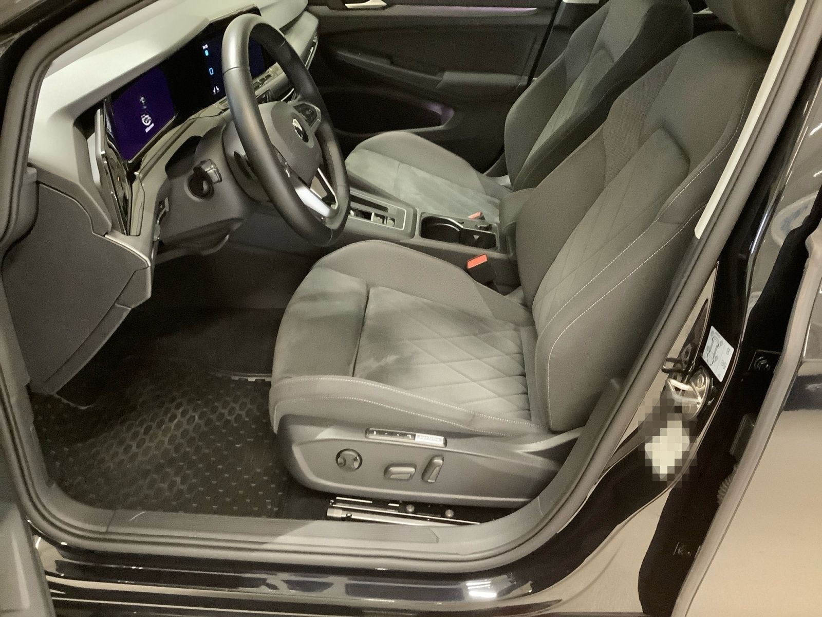 Volkswagen Golf Style 1,5 eTSI DSG,AHZV,Navi,Kamera,Pano,Ma foto 12