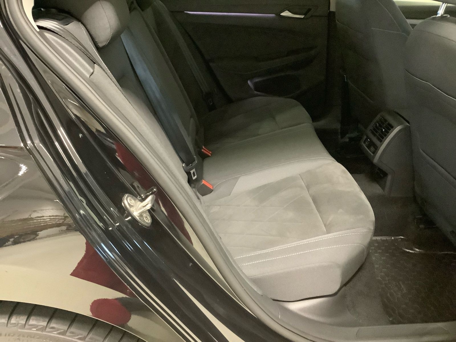 Volkswagen Golf Style 1,5 eTSI DSG,AHZV,Navi,Kamera,Pano,Ma foto 10