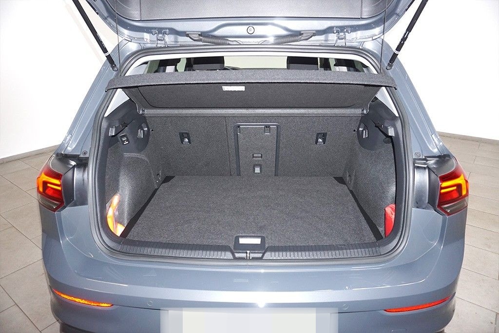 Volkswagen Golf 8 1.5TSI Life Virtual Sthz AHK DCC Navi LED foto 13