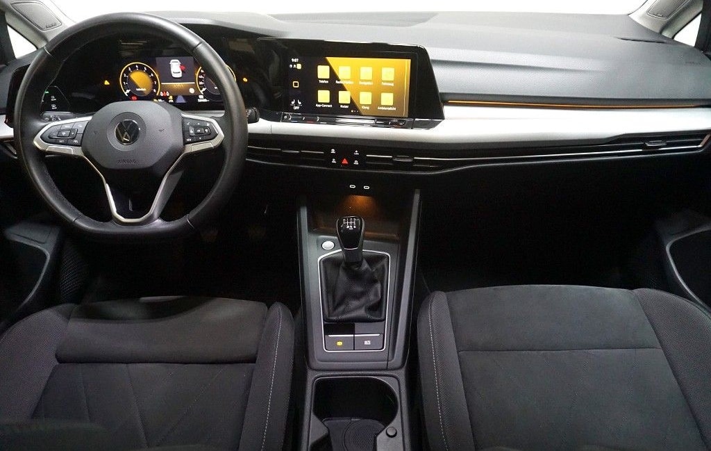 Volkswagen Golf 8 1.5TSI Life Virtual Sthz AHK DCC Navi LED foto 9