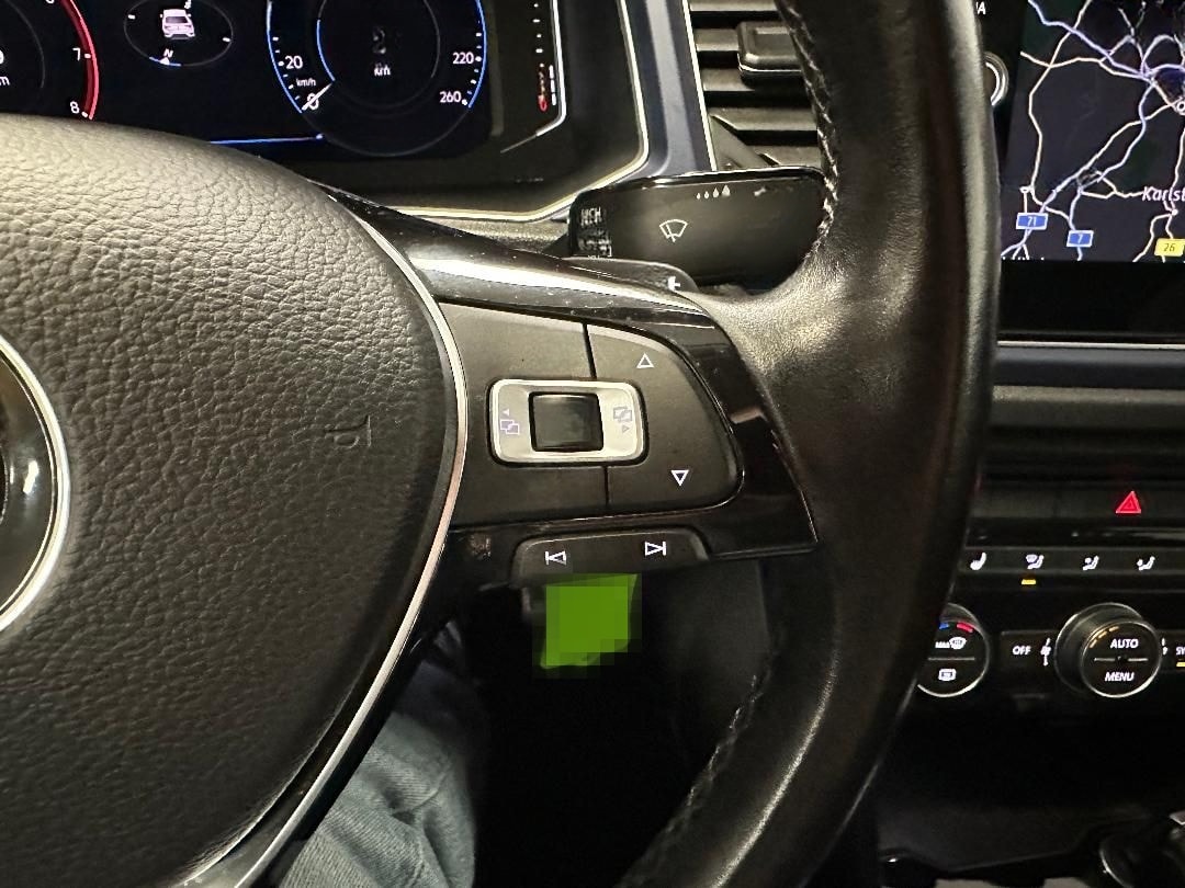 Volkswagen T-ROC United 1.5 TSI DSG, 18",LED,Navi,AHK... foto 13