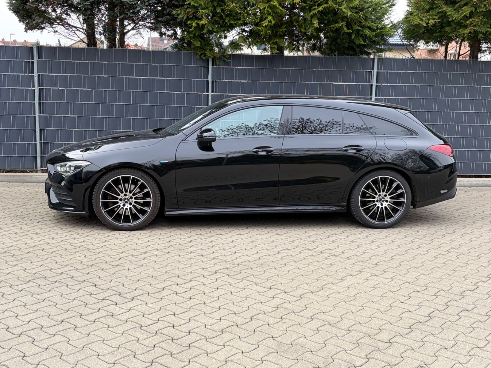 Mercedes-Benz CLA 250 e  Shooting Brake Edition 2020 foto 2