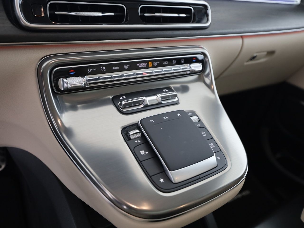 Mercedes-Benz V 300 d Lang Exclusive AMG Nappa AHK Pano foto 21