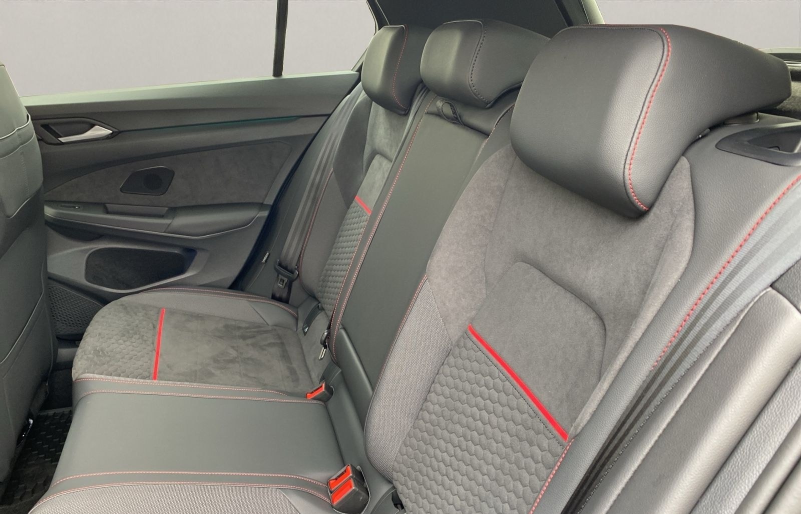 Volkswagen Golf VIII 2.0 GTI Clubsport *KAMERA SHZ* foto 10