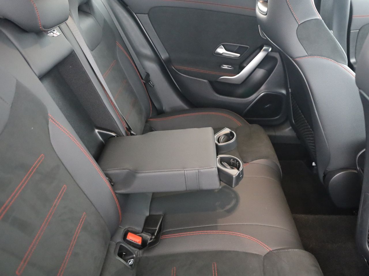 Mercedes-Benz CLA 200 SB AMG ADV.+ 19'' AHK Night Burmester foto 21