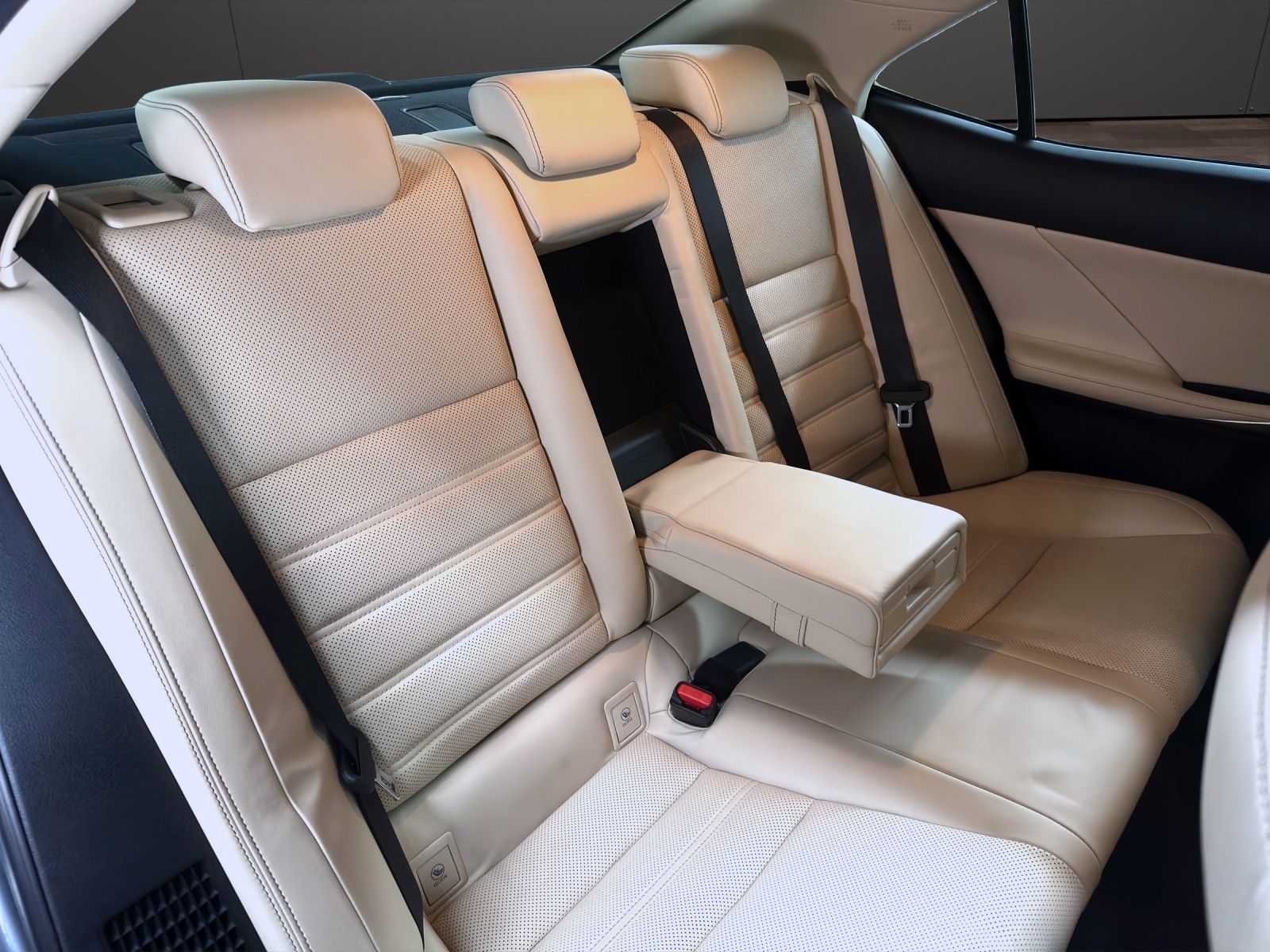 Lexus IS 300 foto 15