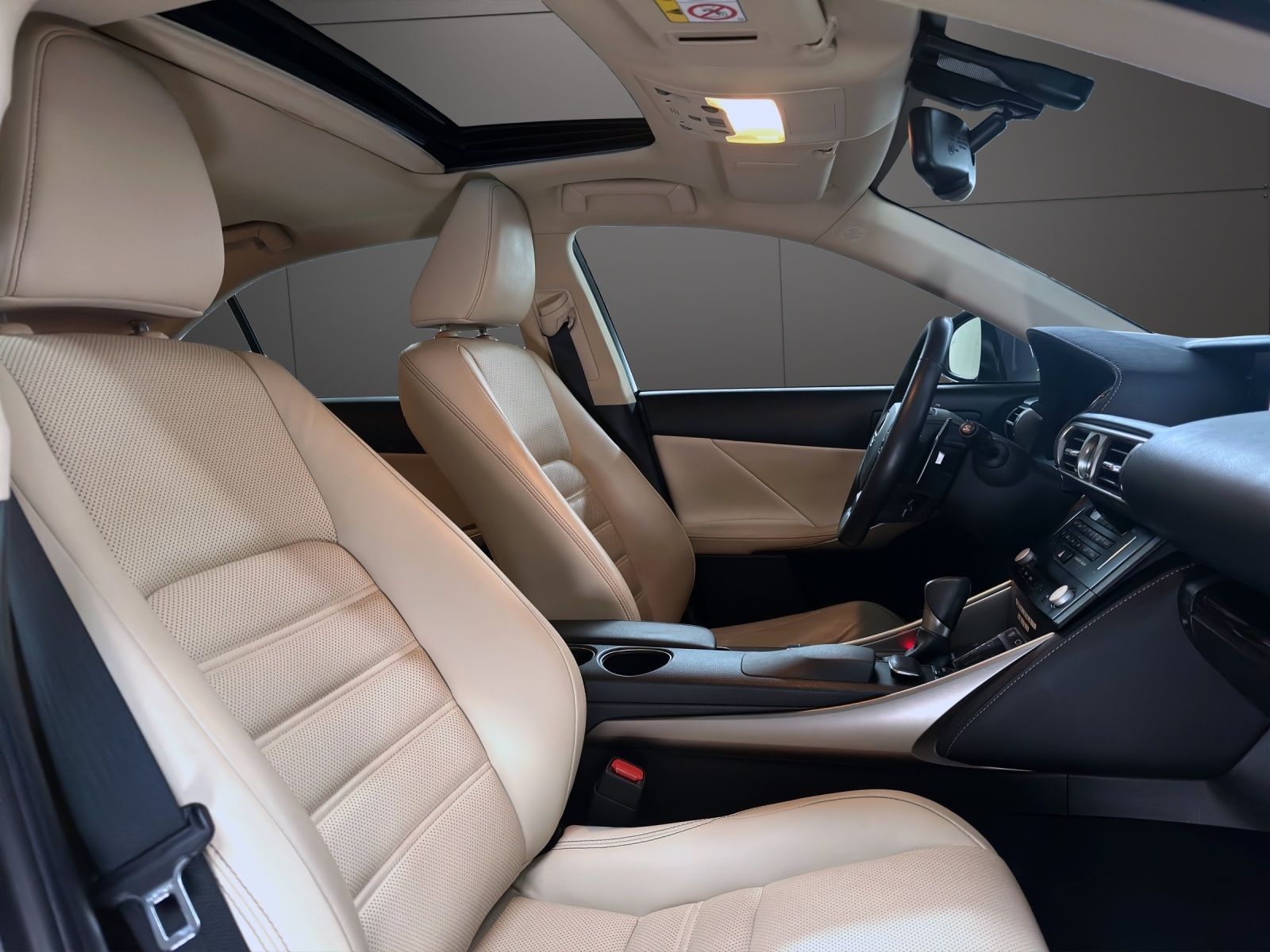 Lexus IS 300 foto 16