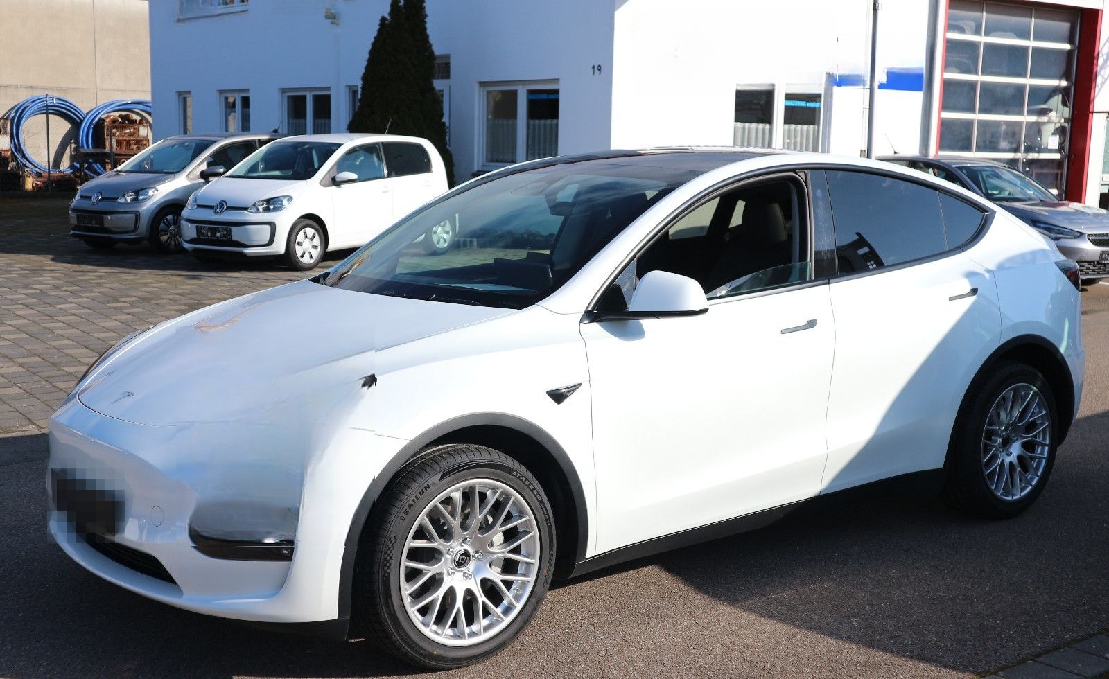 Tesla Model Y Long Range Dual AWD Heckspoiler Leder foto 2