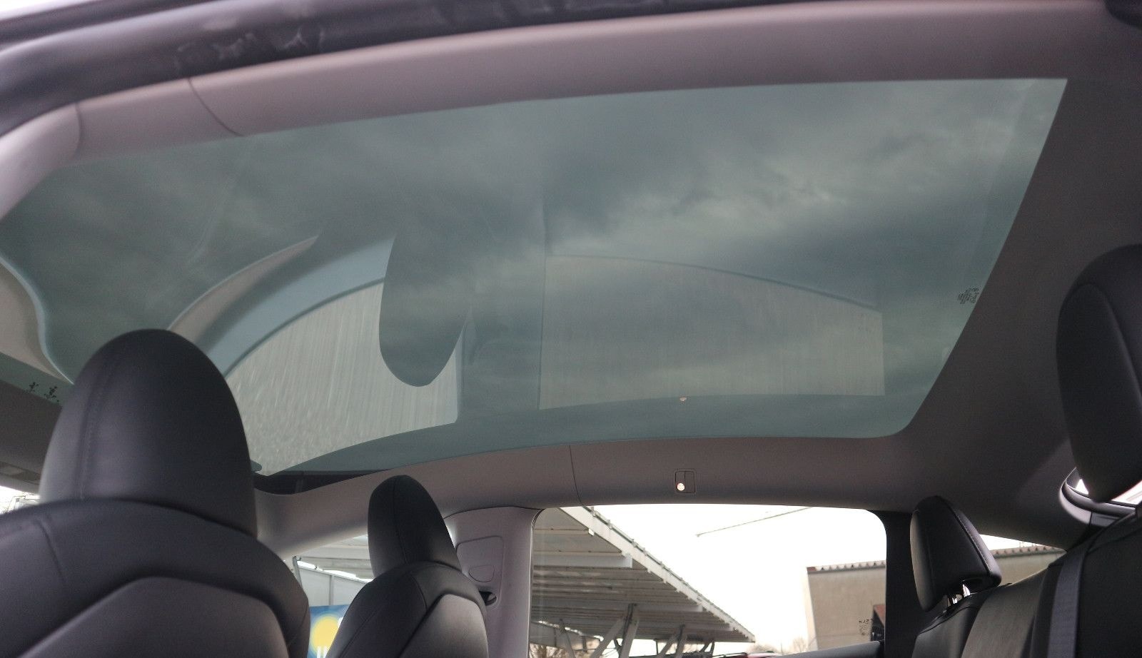 Tesla Model Y Long Range Dual AWD Heckspoiler Leder foto 8