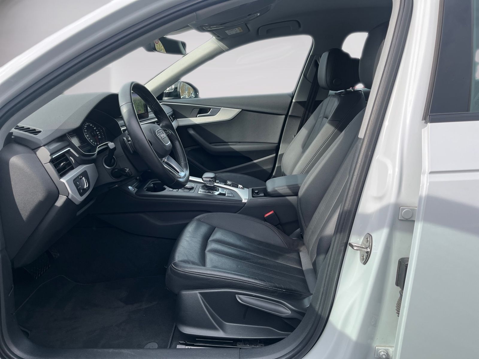 Audi A4 2.0 TFSI design ultra LED NAVI KAMERA SOUND foto 10