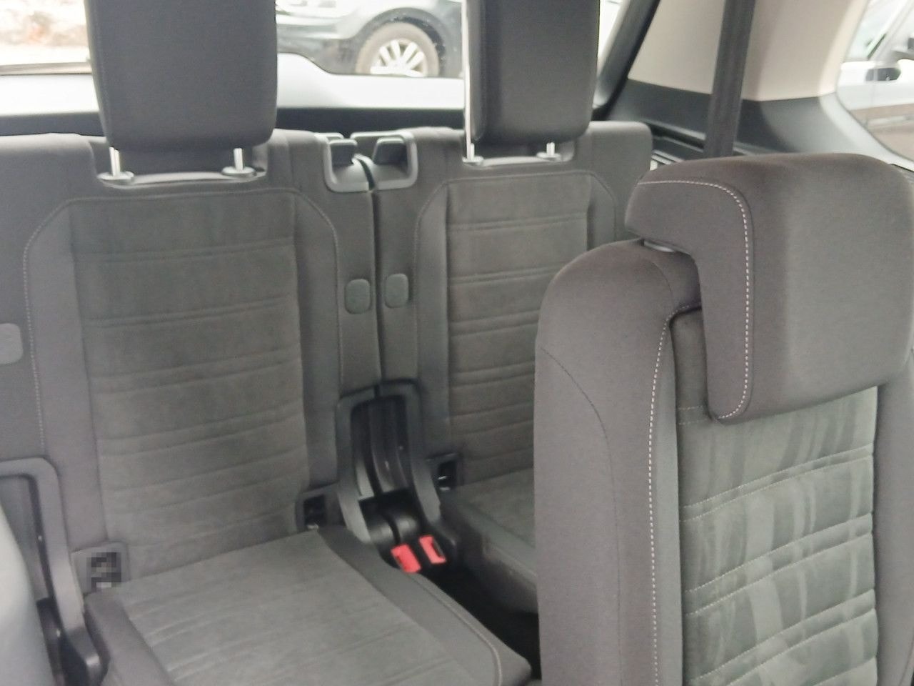 Volkswagen Touran 2.0 TDI DSG Comfortline KEYLESS, ALU, PDC foto 24