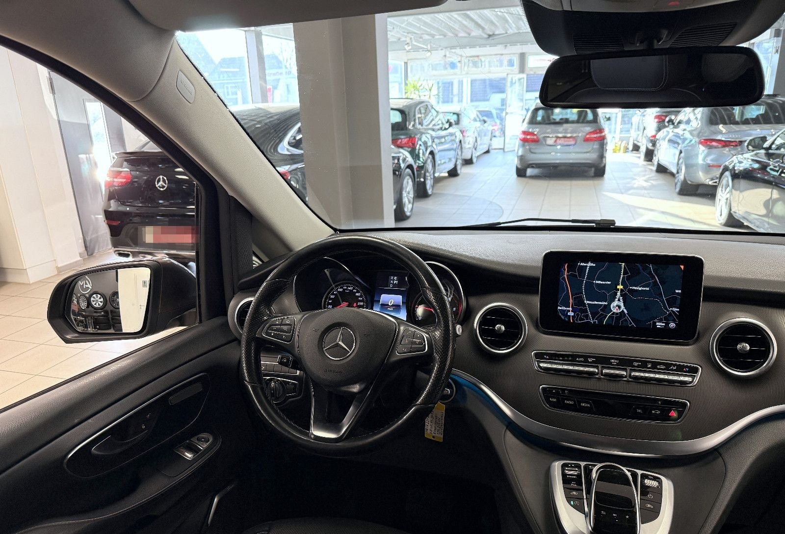 Mercedes-Benz V 220d Avantgarde Lang *8Sitzer*ACC*AHK*360°Kam foto 18