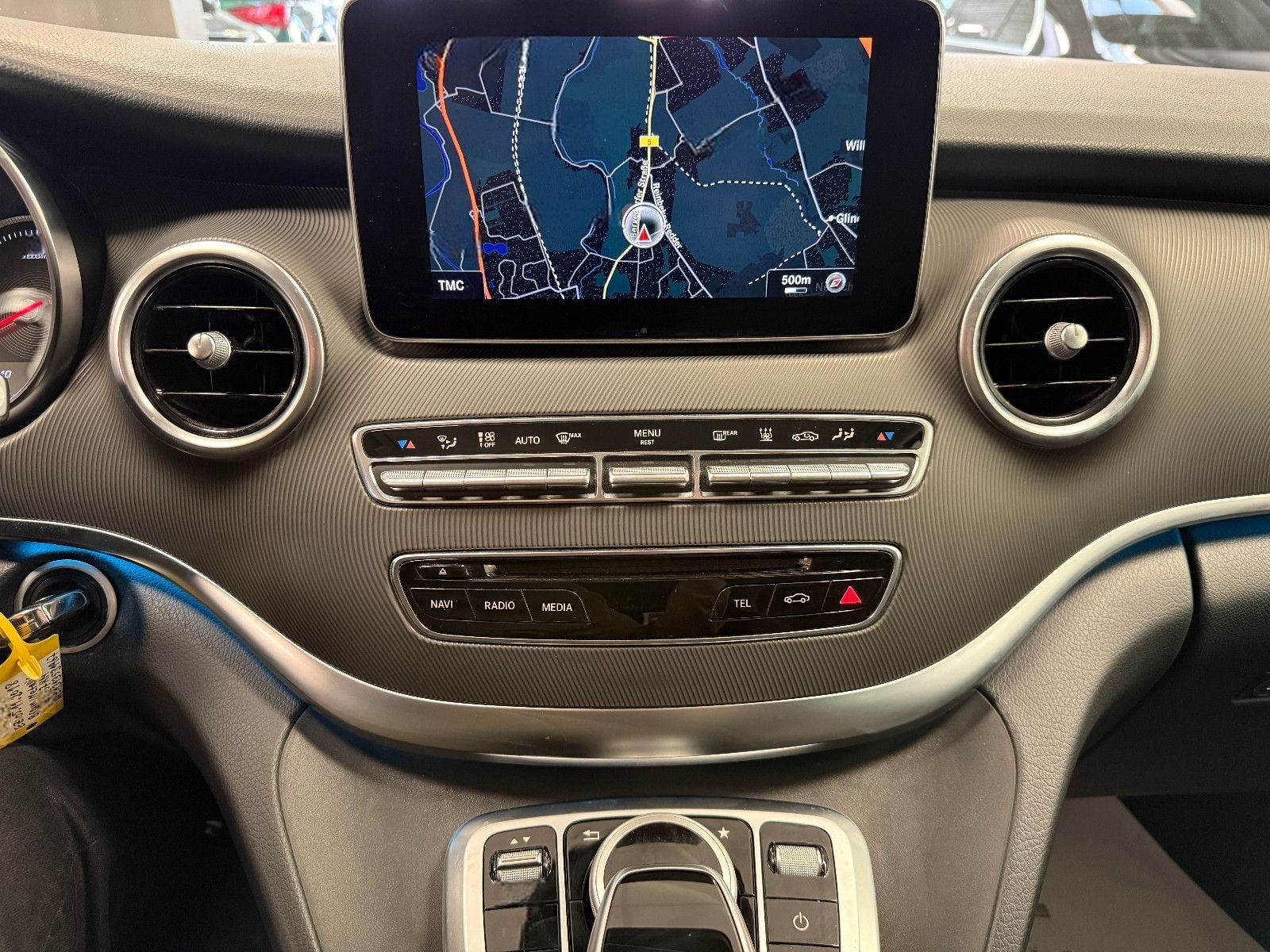 Mercedes-Benz V 220d Avantgarde Lang *8Sitzer*ACC*AHK*360°Kam foto 23