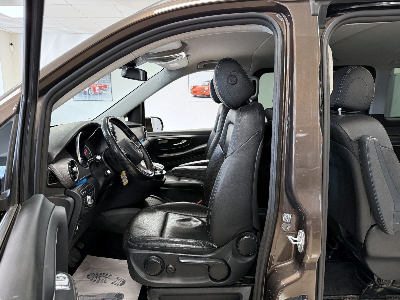 Mercedes-Benz V 220d Avantgarde Lang *8Sitzer*ACC*AHK*360°Kam foto 5