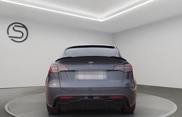 Tesla Model Y Long Range Dual AWD foto 5