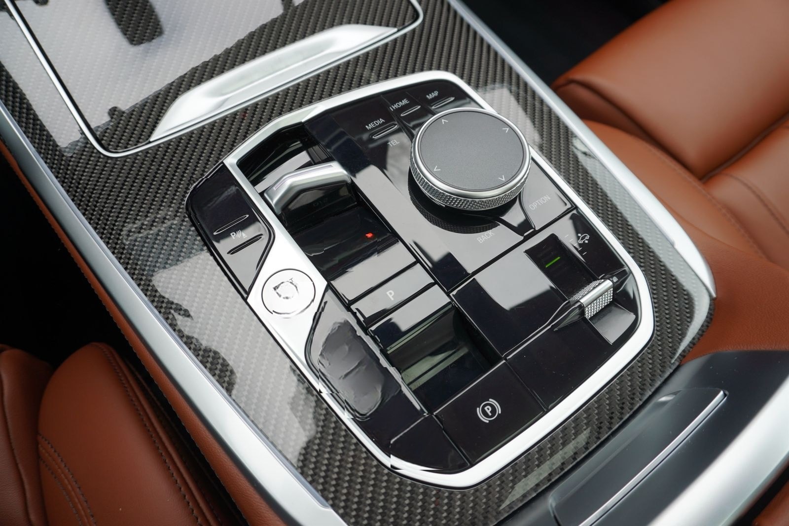 BMW X7 M60i Frozen Black LCI AHK Carbon SkyLounge AC foto 13