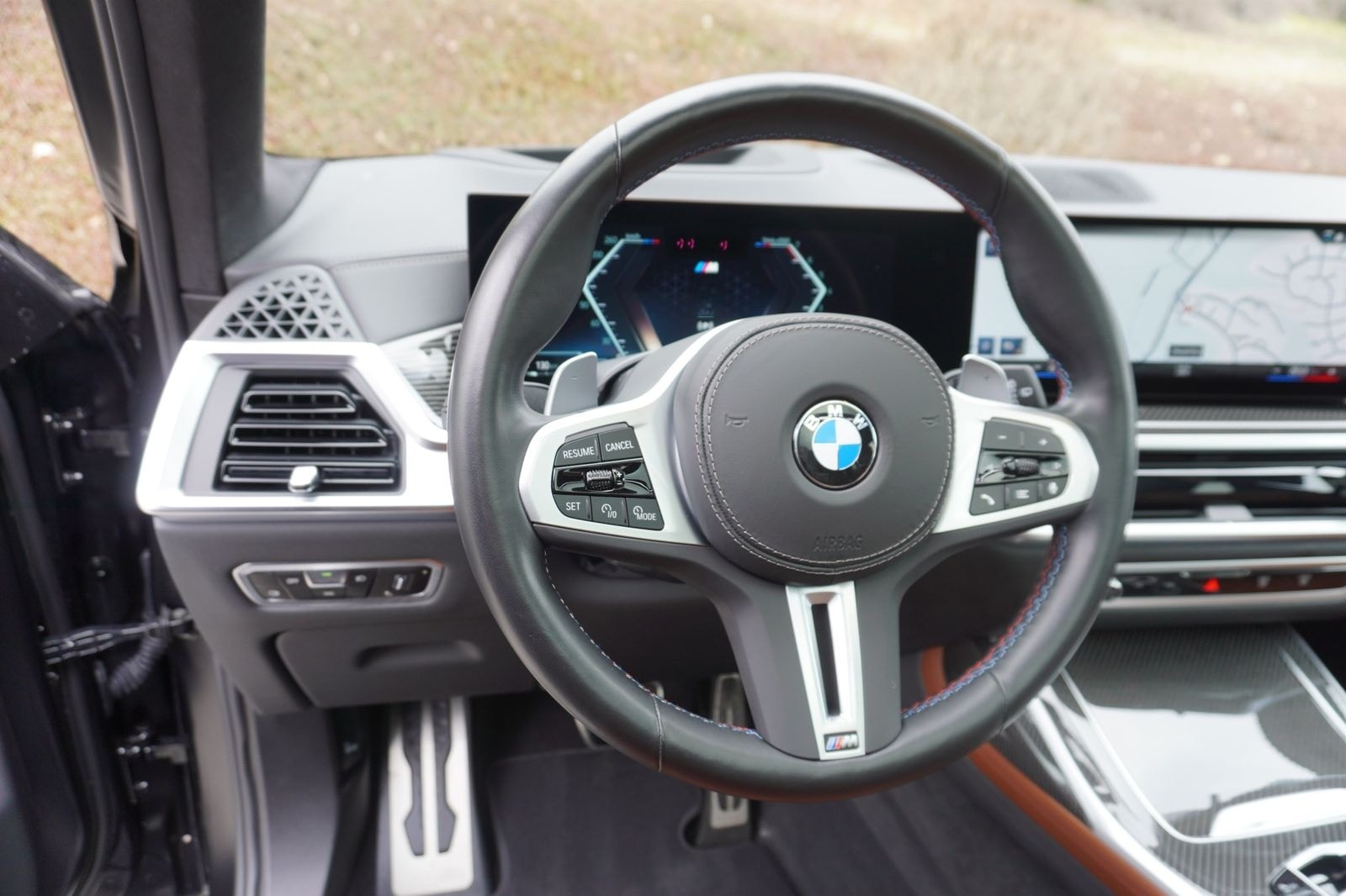 BMW X7 M60i Frozen Black LCI AHK Carbon SkyLounge AC foto 8