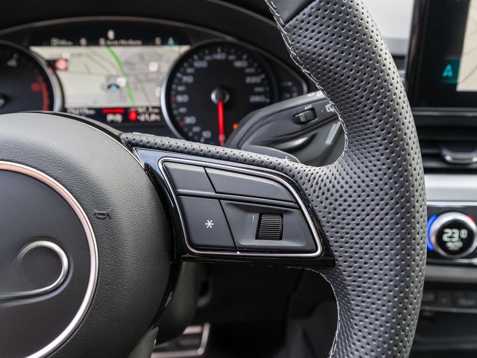 Audi A4 Avant S line 40 TDI quattro NAVI LED 360° AHK foto 17