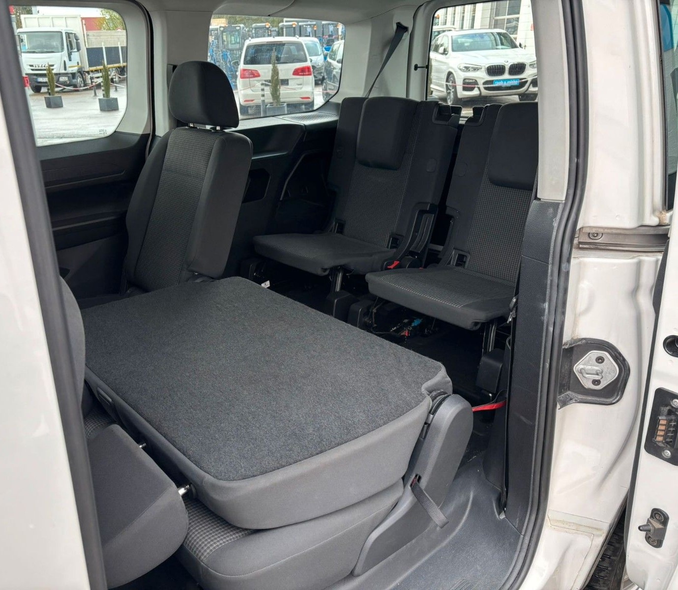 Volkswagen Caddy Maxi *SHZ/PDC/7-Sitze* foto 13